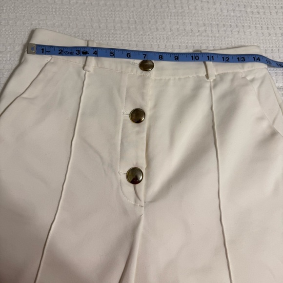 Elegant White High-waist Women's Shorts - Picture 4 of 11